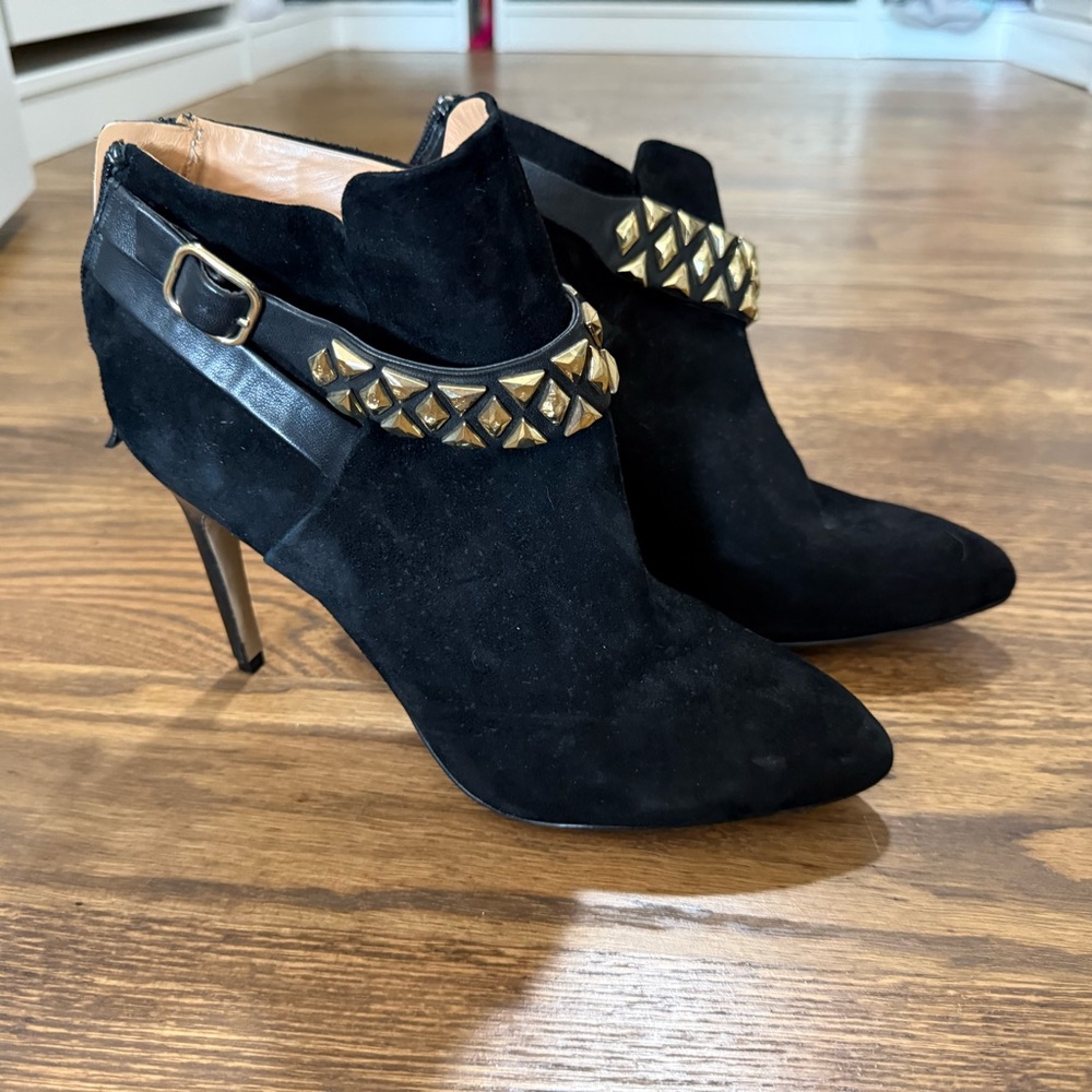Badgley Mischka Black Suede Studded Ankle Boots